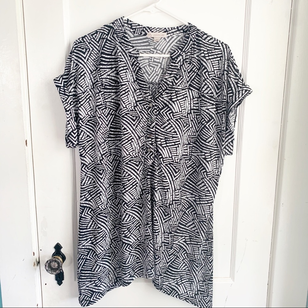 Dress Barn Flowy Black White Blouse XL